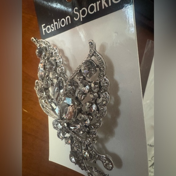 2 Silver Rhinestone Brooch - Picture 5 of 6